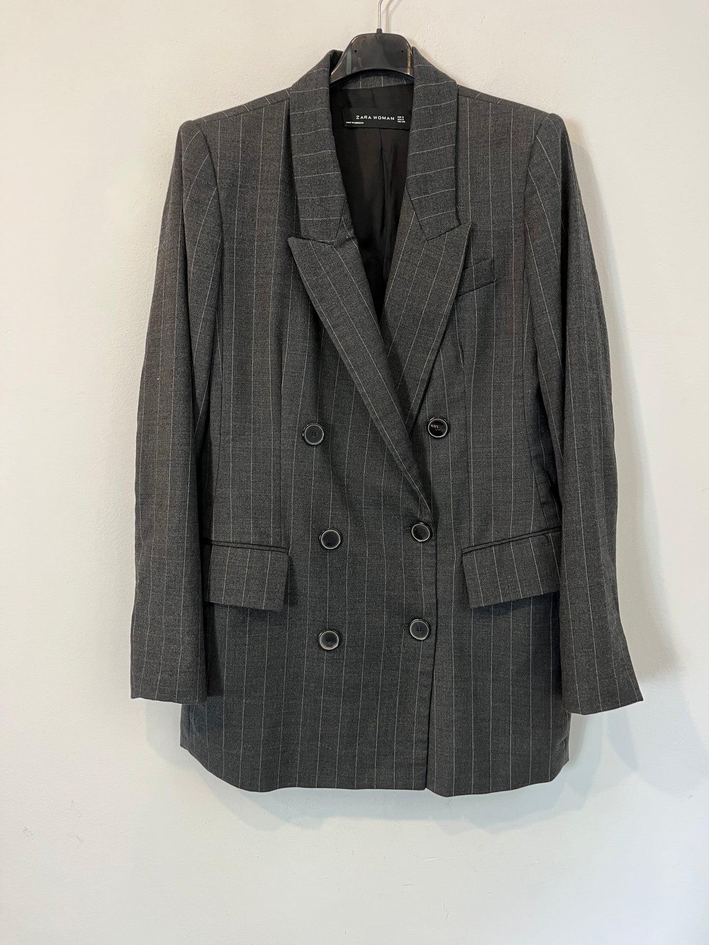 ZARA. Blazer gris rayas. T S (M)