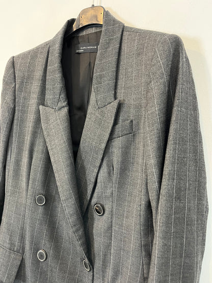 ZARA. Blazer gris rayas. T S (M)