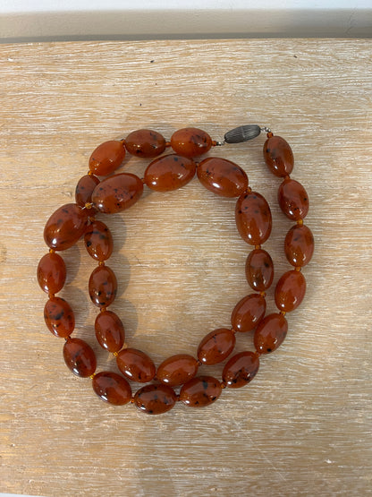 OTRAS. Collar bolas largo