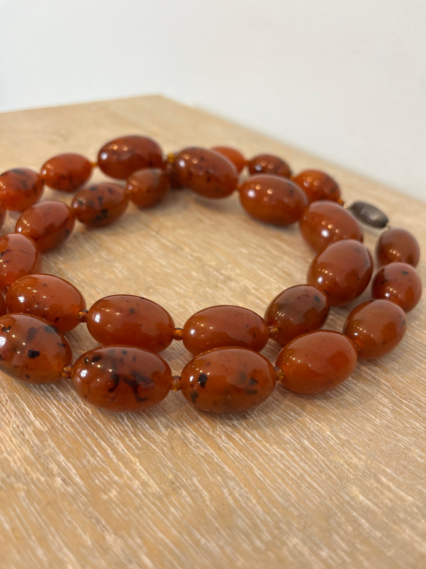 OTRAS. Collar bolas largo