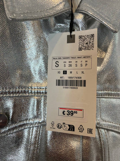 ZARA. Cazadora plateada. T S