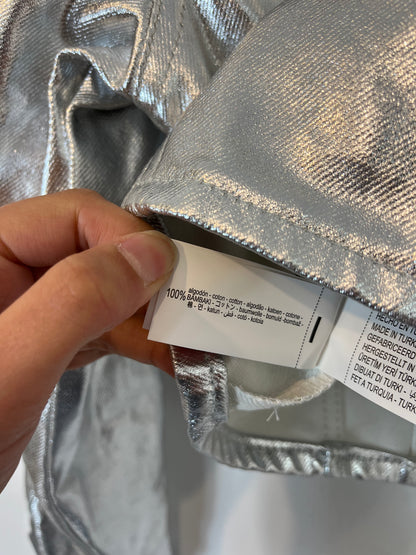 ZARA. Cazadora plateada. T S