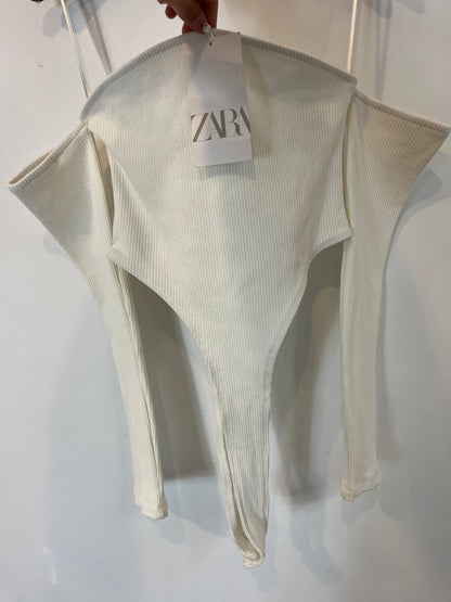 ZARA. Body canalé blanco elástico. T M