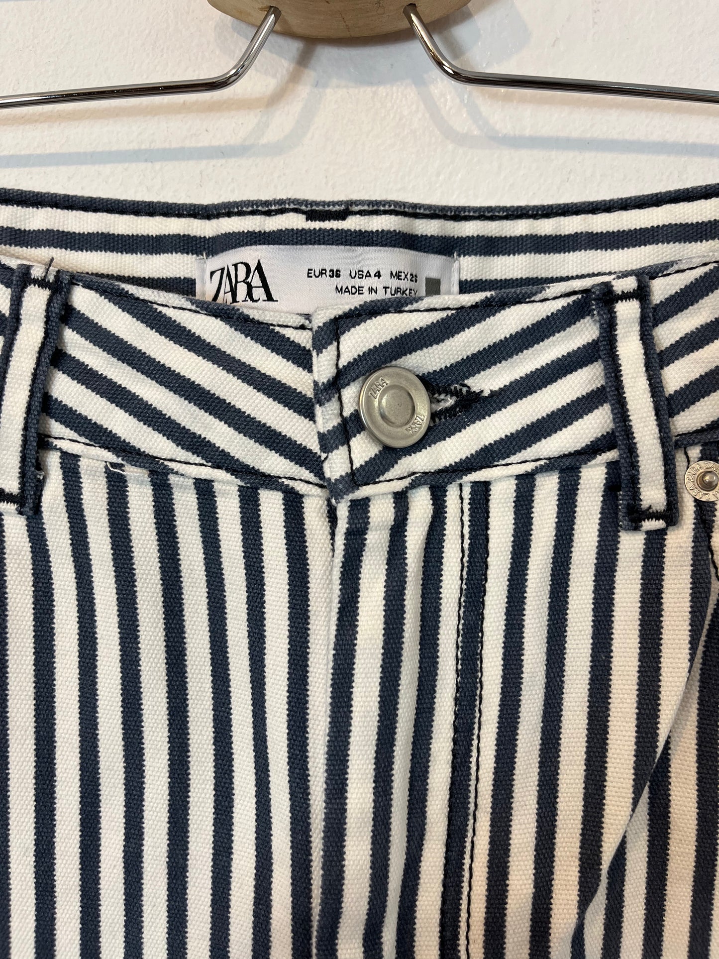 ZARA. Pantalón rayas algodón. T 36