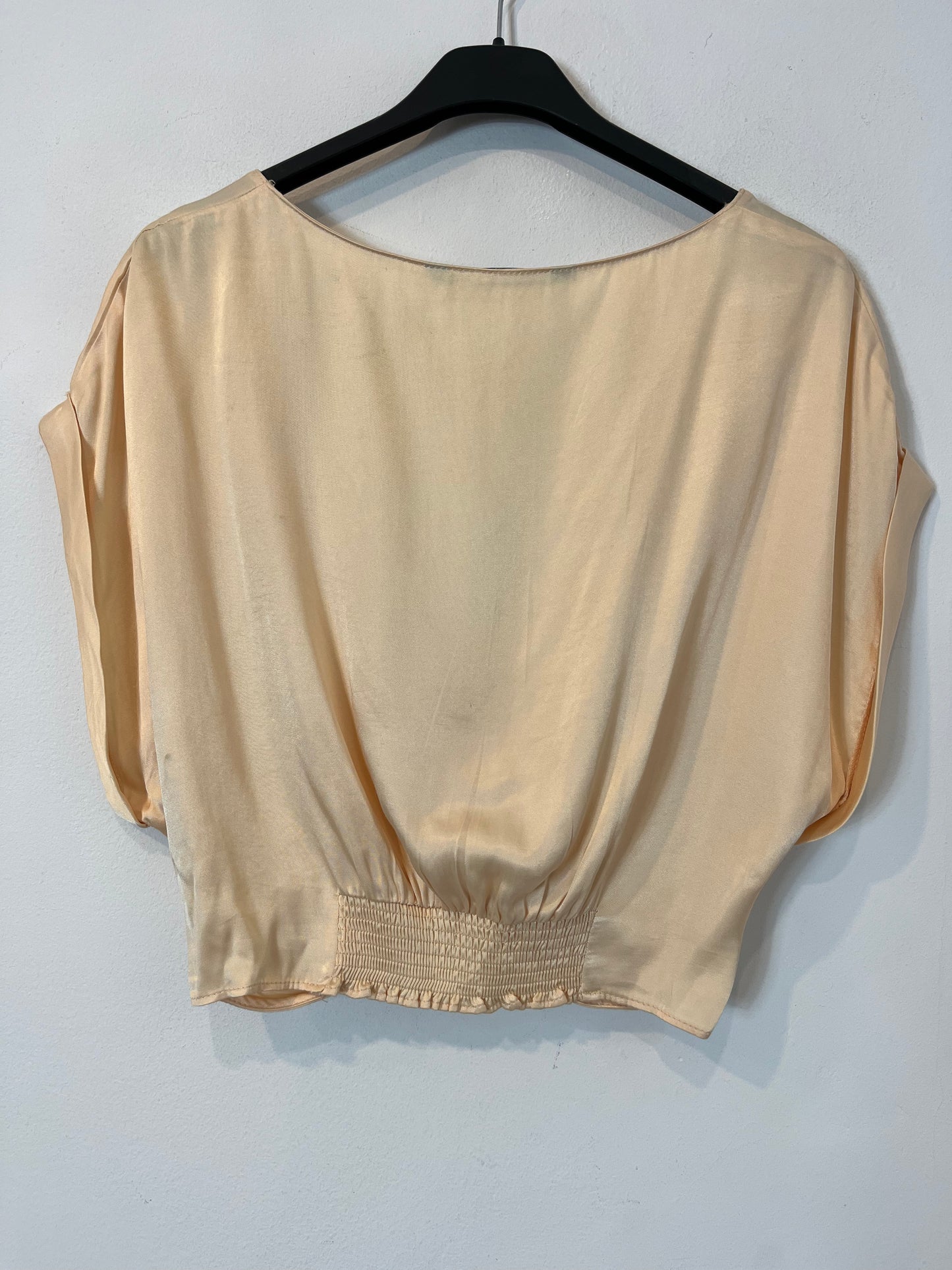 ZARA. Top satinado rosa claro. T S