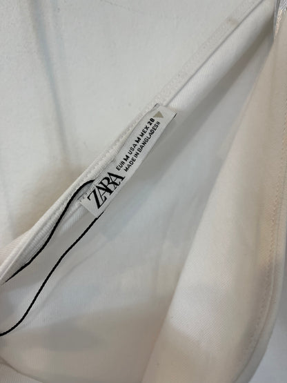 ZARA. Top blanco asimétrico. T. M