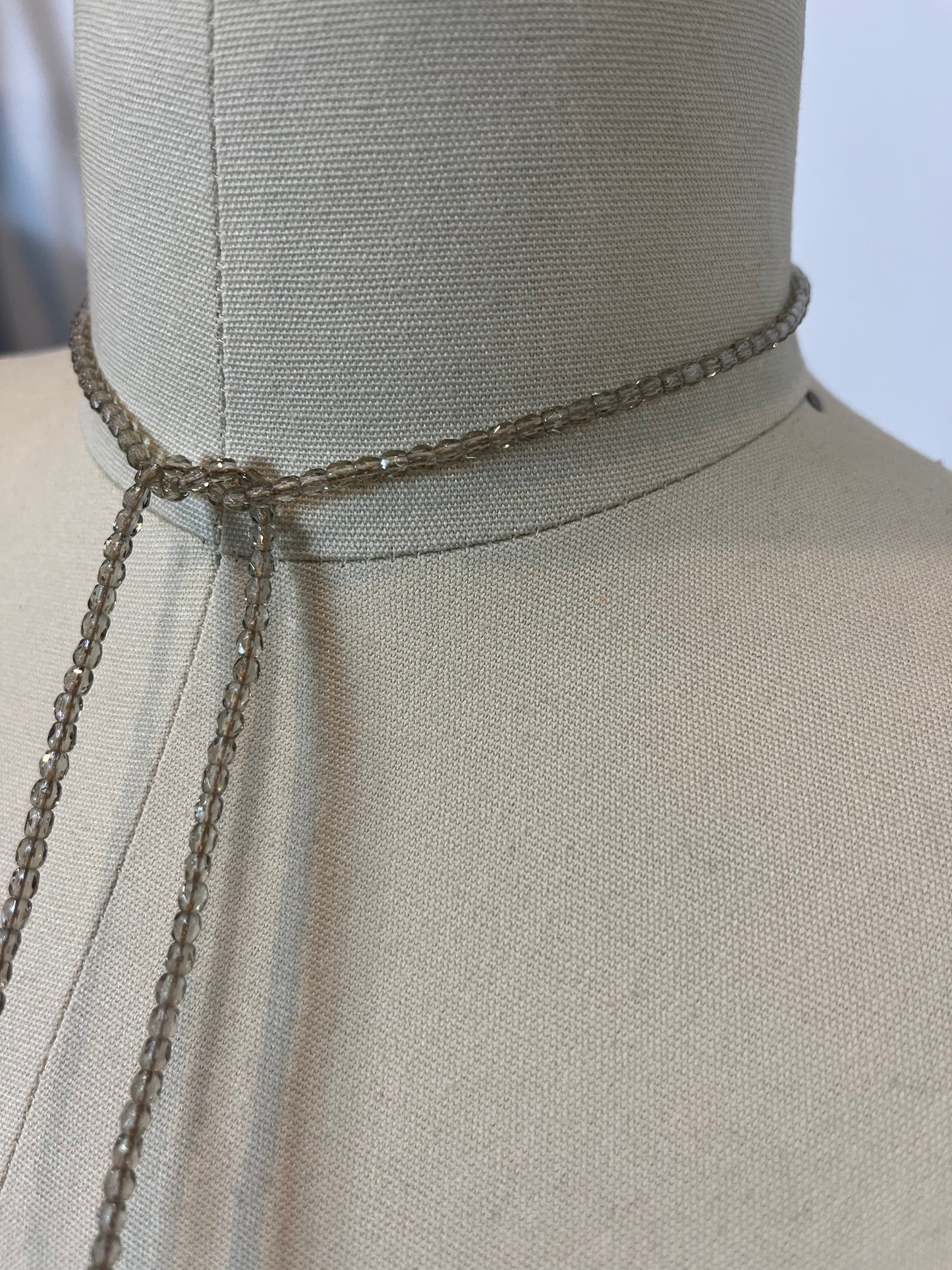 VELATTI. Collar multi posición perlas