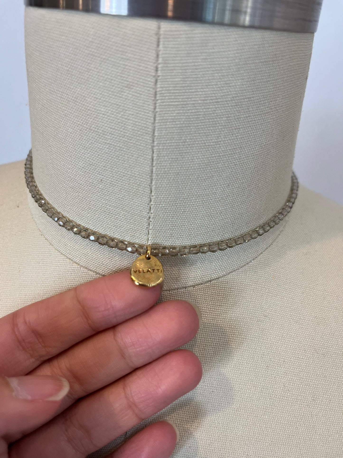 VELATTI. Collar multi posición perlas