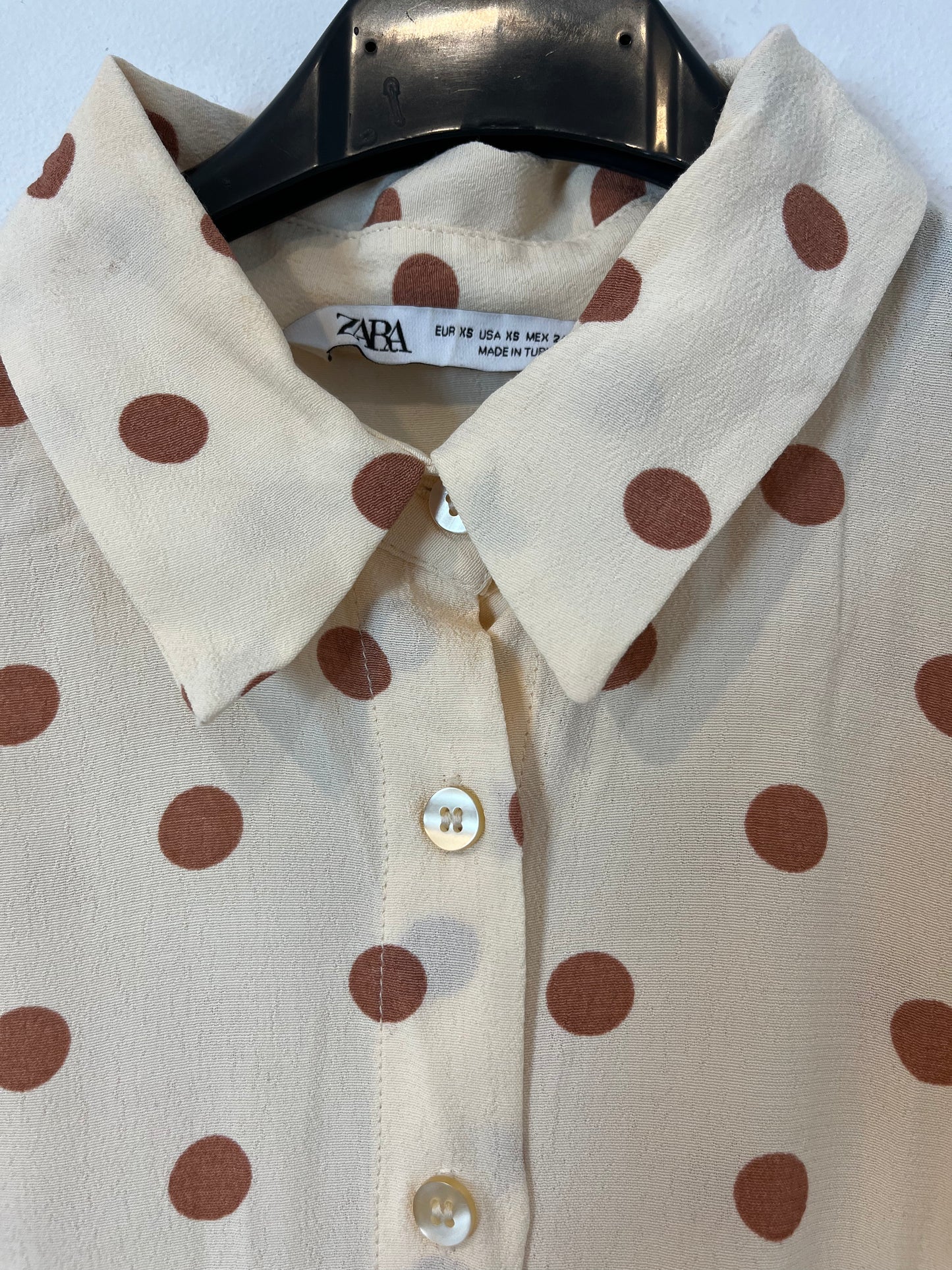 ZARA. Vestido largo lunares. T. XS