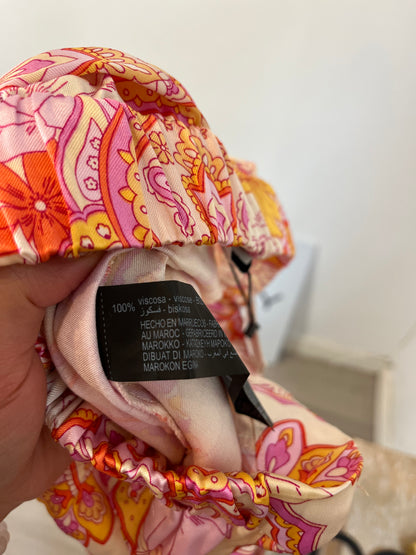 ZARA. Pantalón  estampado detalle tobillos. T. S