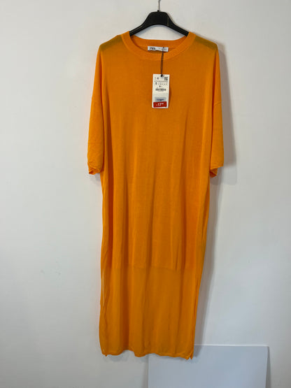 ZARA. Vestido midi naranja. T.S