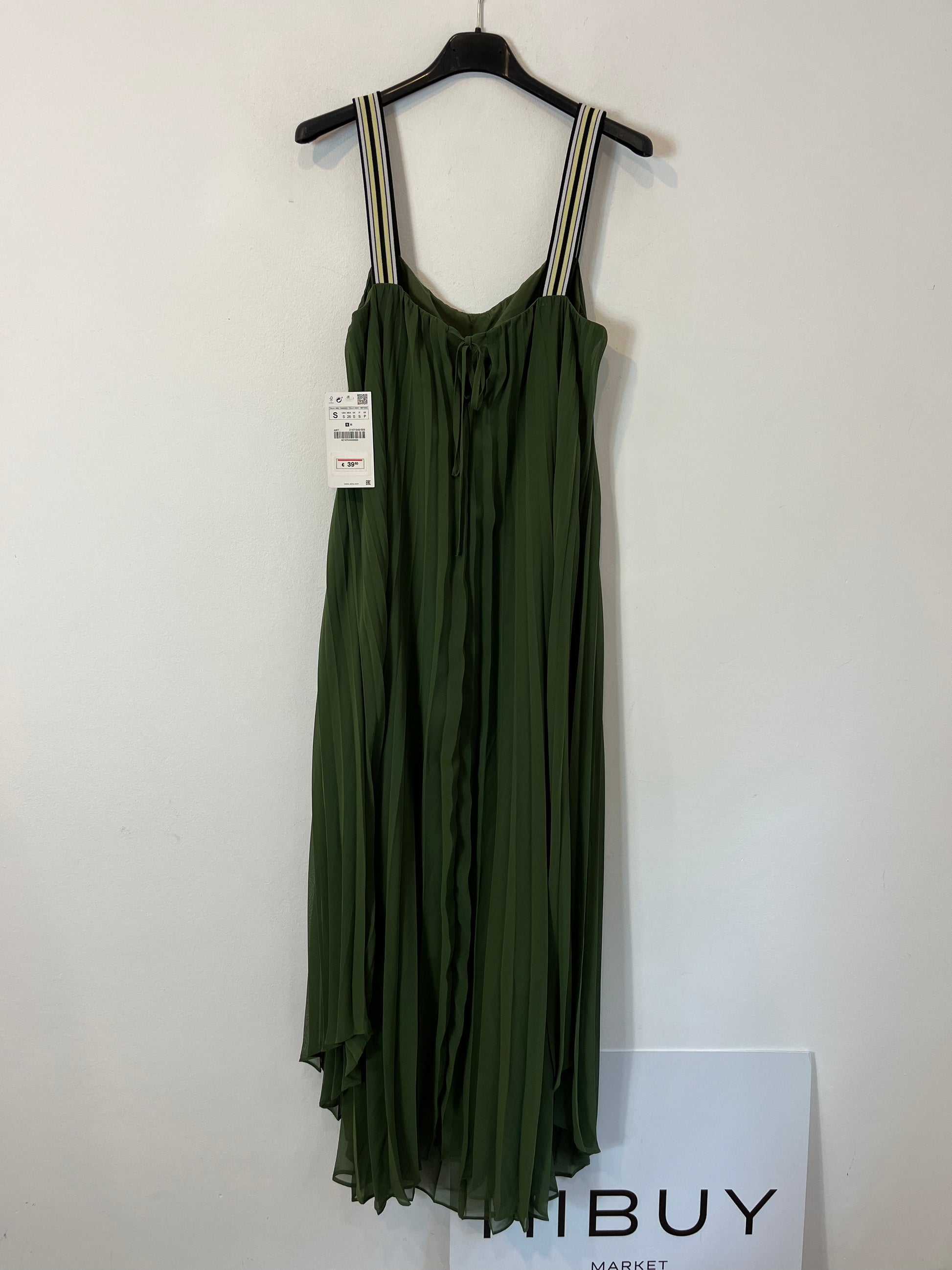 zara green pleated midi dress EMBROIDERED PLEATED DRESS ZW COLLECTION - Pistachio
