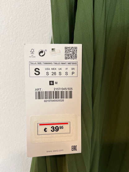 ZARA. Vestido largo plisado. T.S