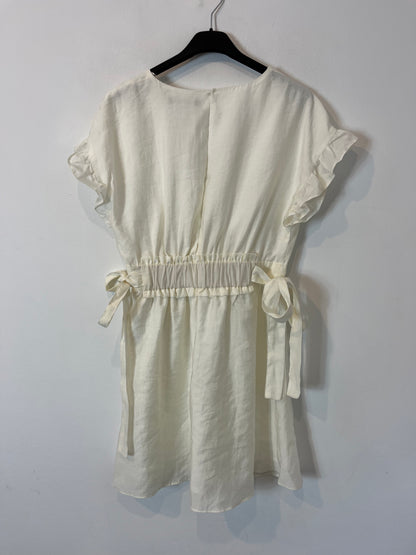 ZARA. Vestido blanco volantes. T.S