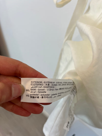 ZARA. Vestido blanco volantes. T.S