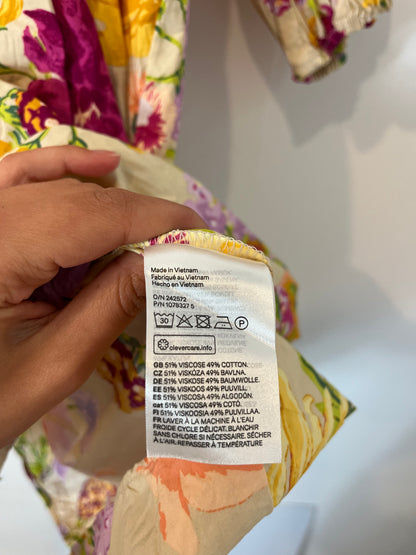 H&M. Vestido corto estampado flores. T XS