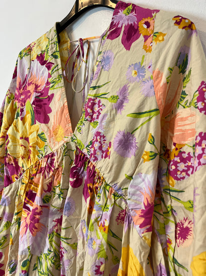 H&M. Vestido corto estampado flores. T XS