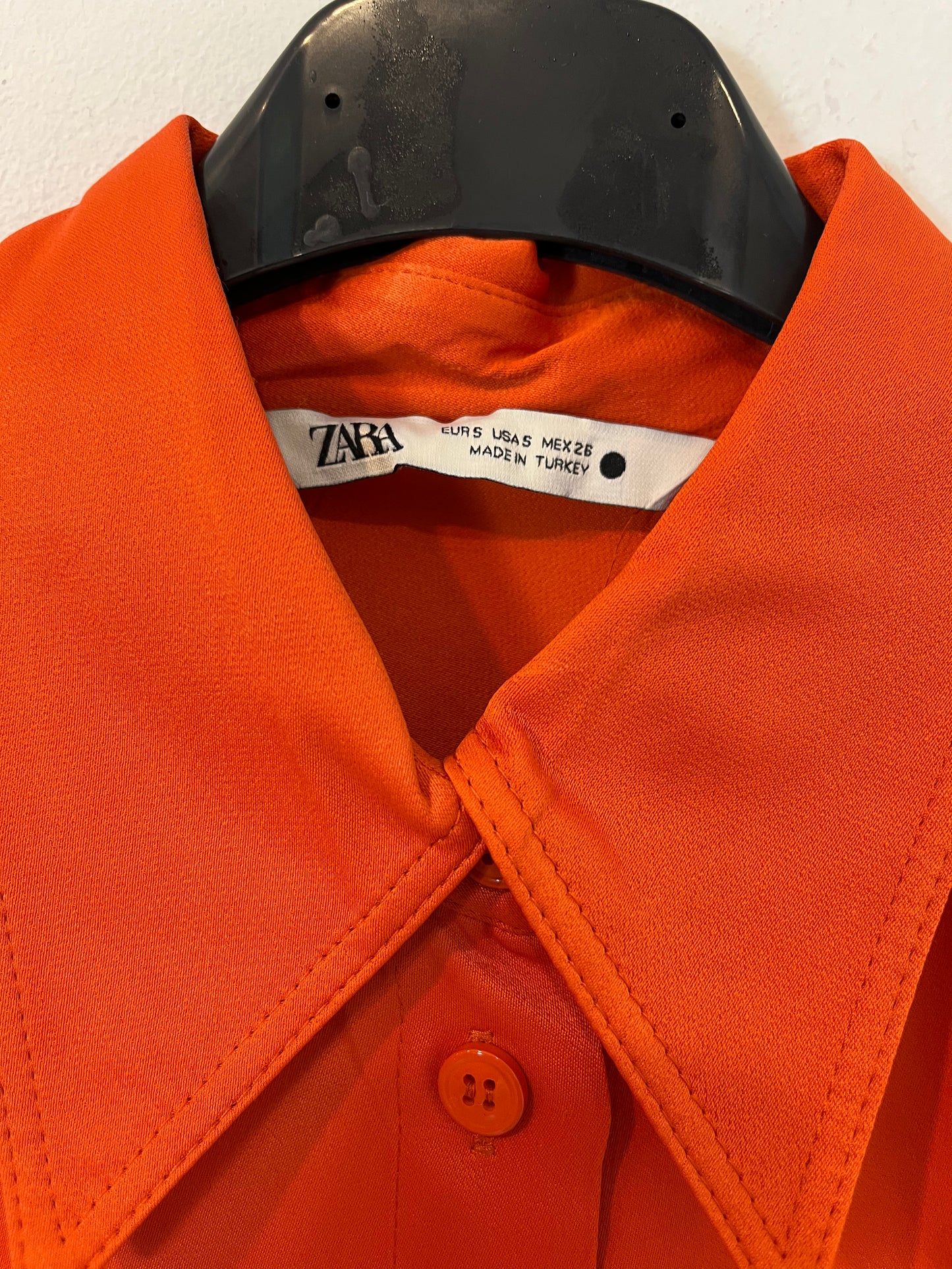 ZARA. Camisa naranjas satinada. T S