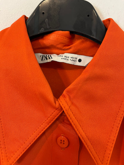 ZARA. Camisa naranjas satinada. T S