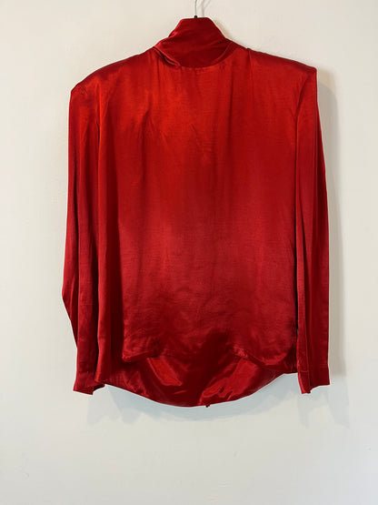 REDONDO BRAND. Blusa satinada lazada. T XS