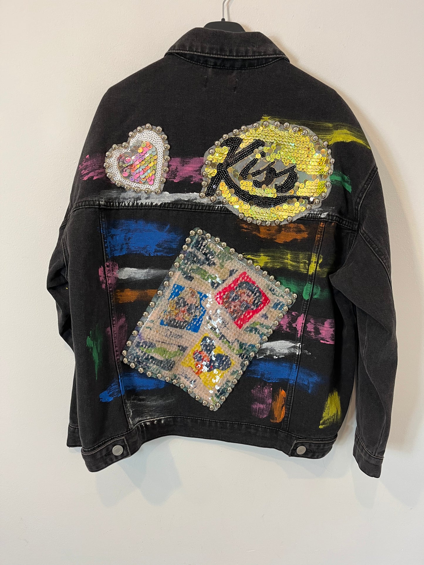 PETRA HOFFMAN, Cazadora denim negra dibujos. T S/M