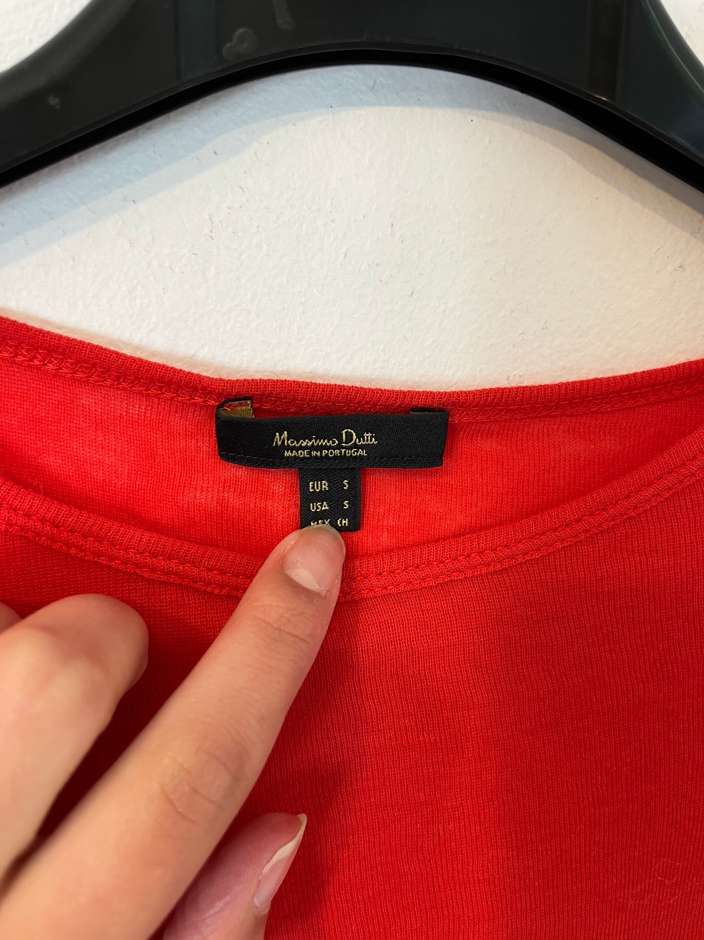 MASSIMO DUTTI. Top rojo algodón manga larga. T S