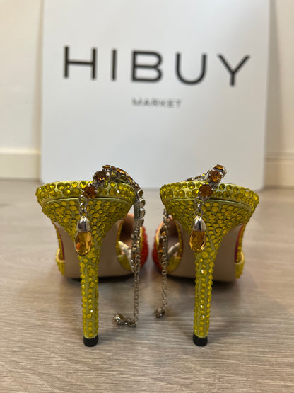 OTRAS. Tacones pedrería colores