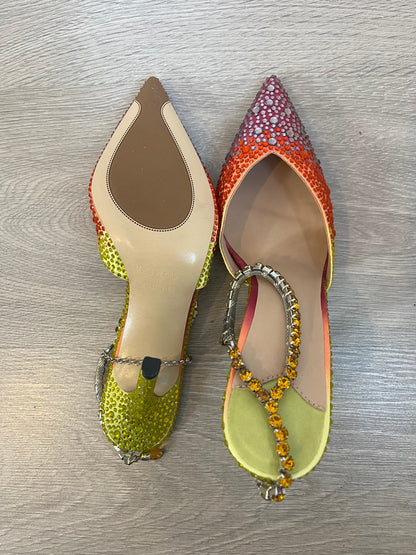 OTRAS. Tacones pedrería colores