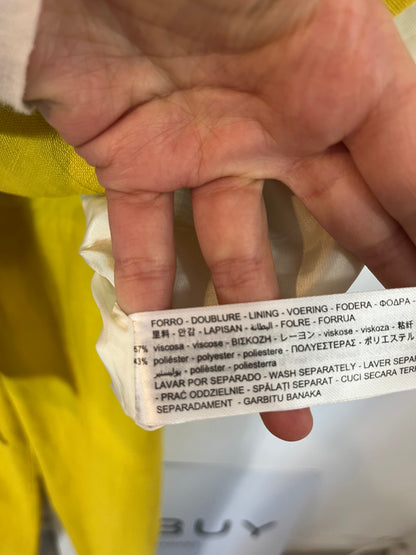 ZARA. Conjunto pantalón y chaleco lino mostaza. T S