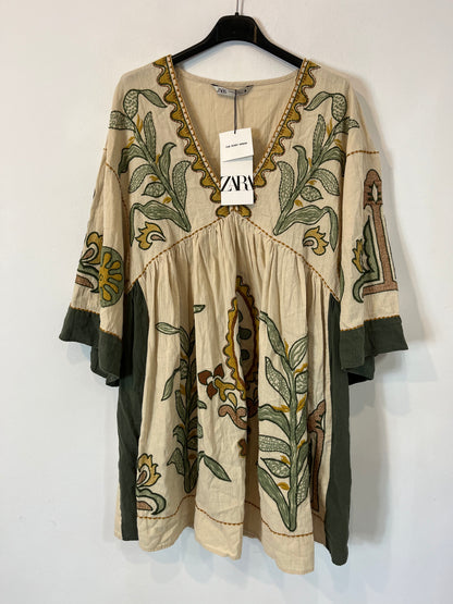 ZARA. Short embroidered linen dress. XS (S/M)