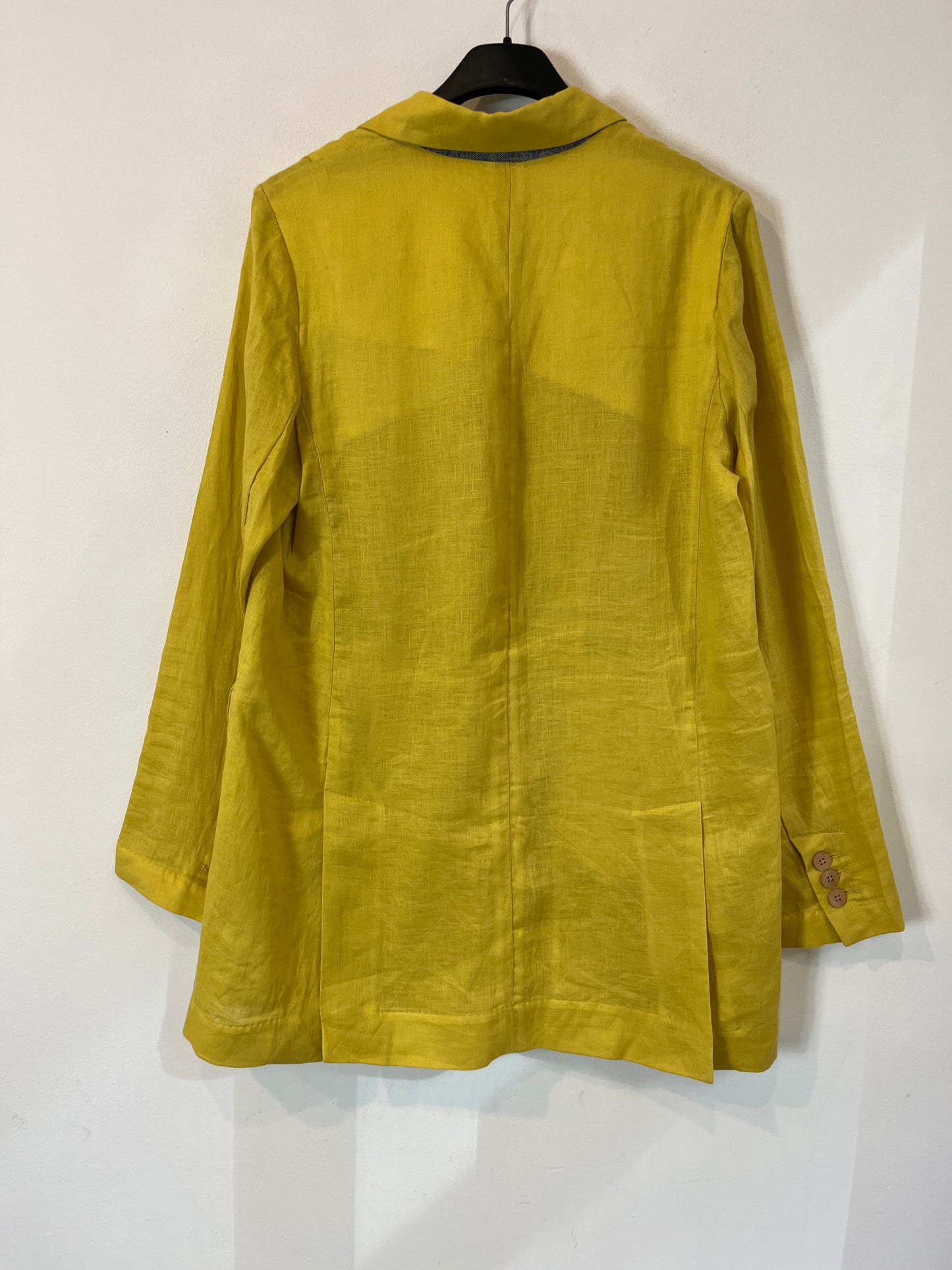 MANGO. Blazer lino pistacho. T XS