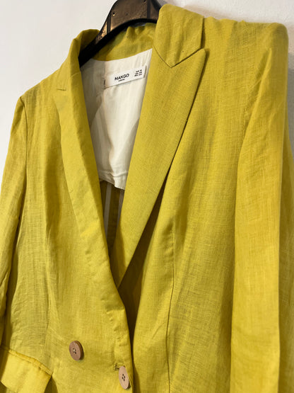 MANGO. Blazer lino pistacho. T XS
