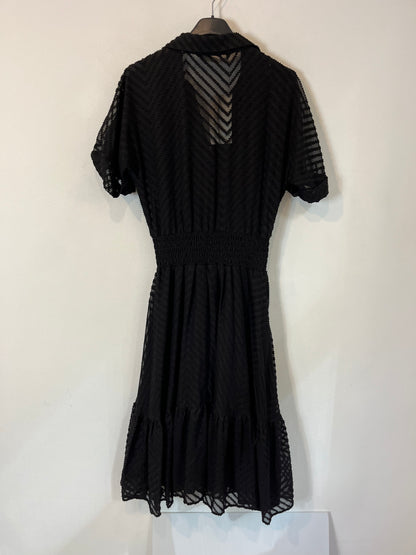 ZARA. Vestido textura negro. T XS