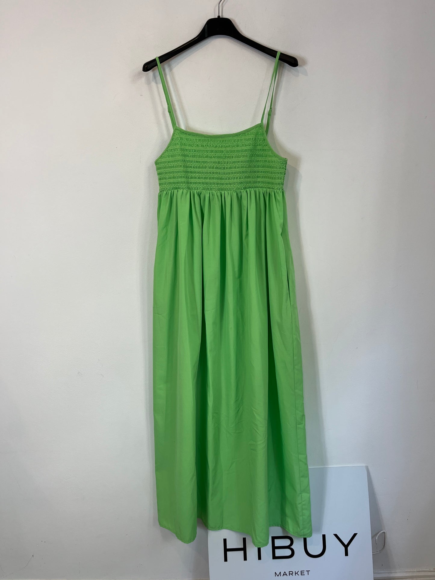 ZARA. Vestido largo nido de abejas verde. T XS