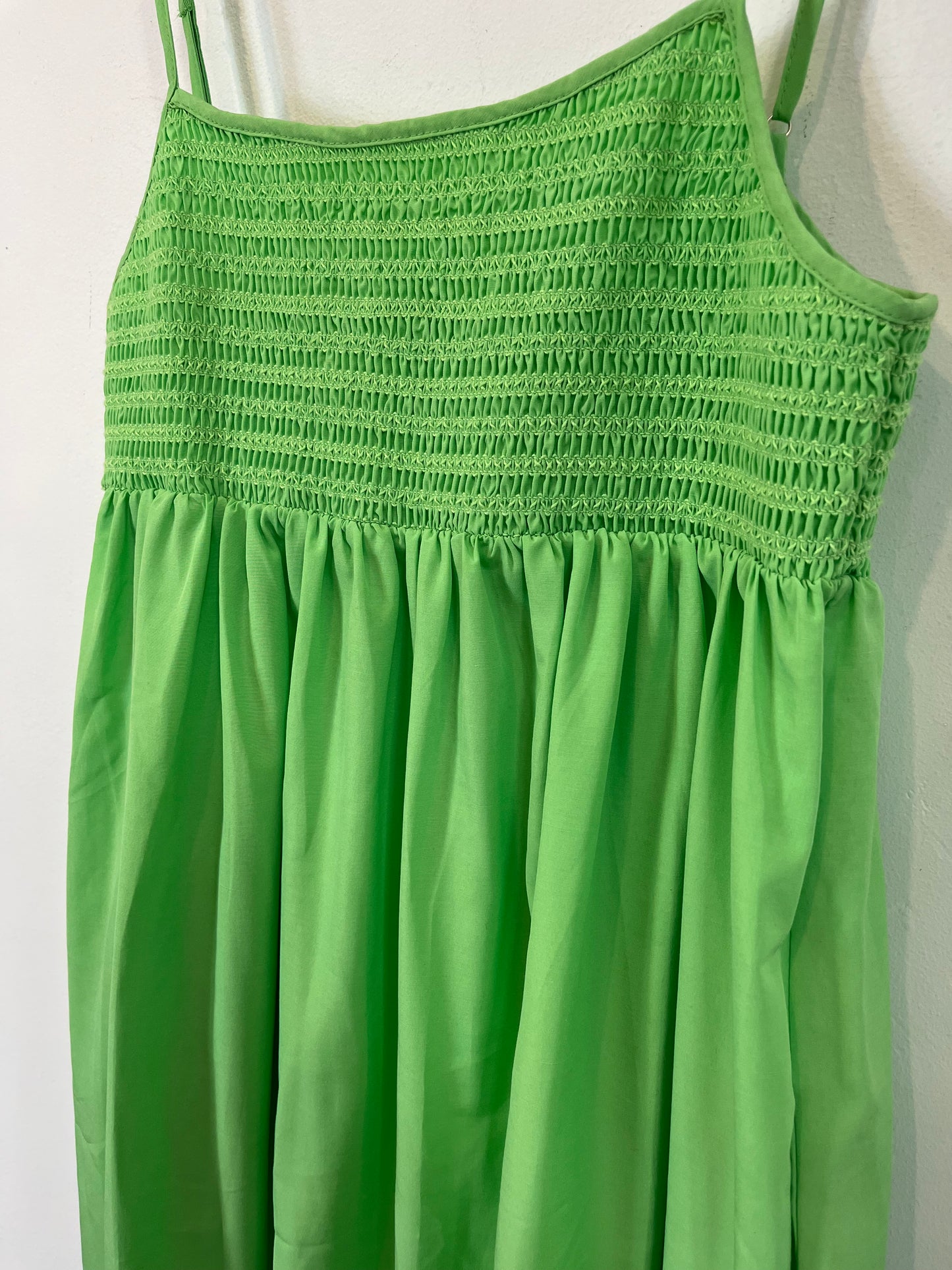 ZARA. Vestido largo nido de abejas verde. T XS