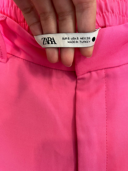 ZARA. Pantalón fluido fucsia. T S