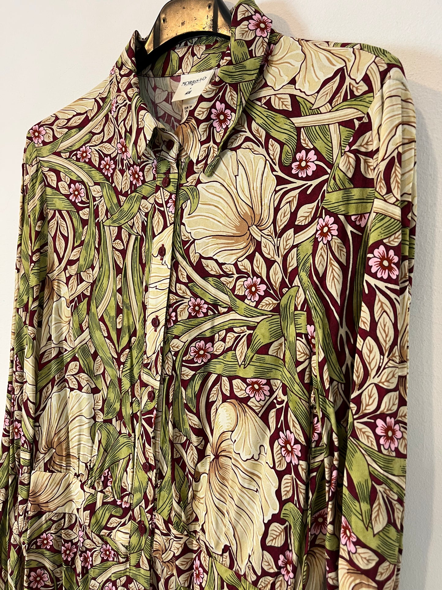 H&M. Vestido midi botones. T 34