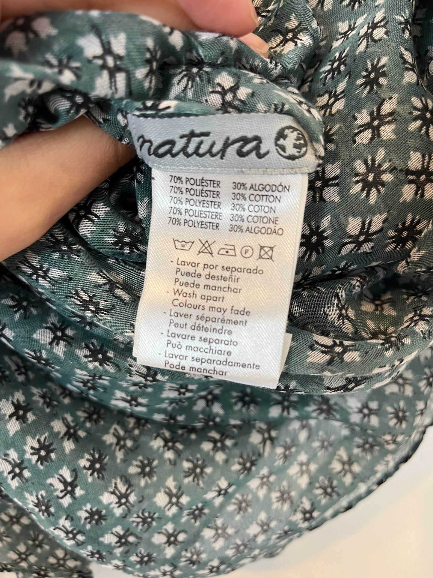 NATURA. Pañuelo estampado flores con algodón. TU