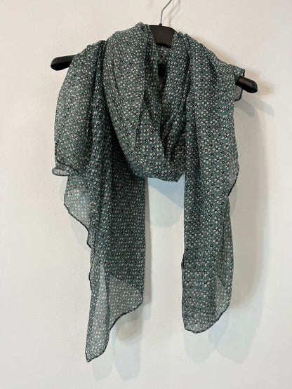 NATURA. Pañuelo estampado flores con algodón. TU