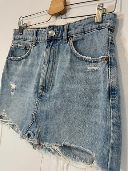 ZARA. Falda mini denim. T M