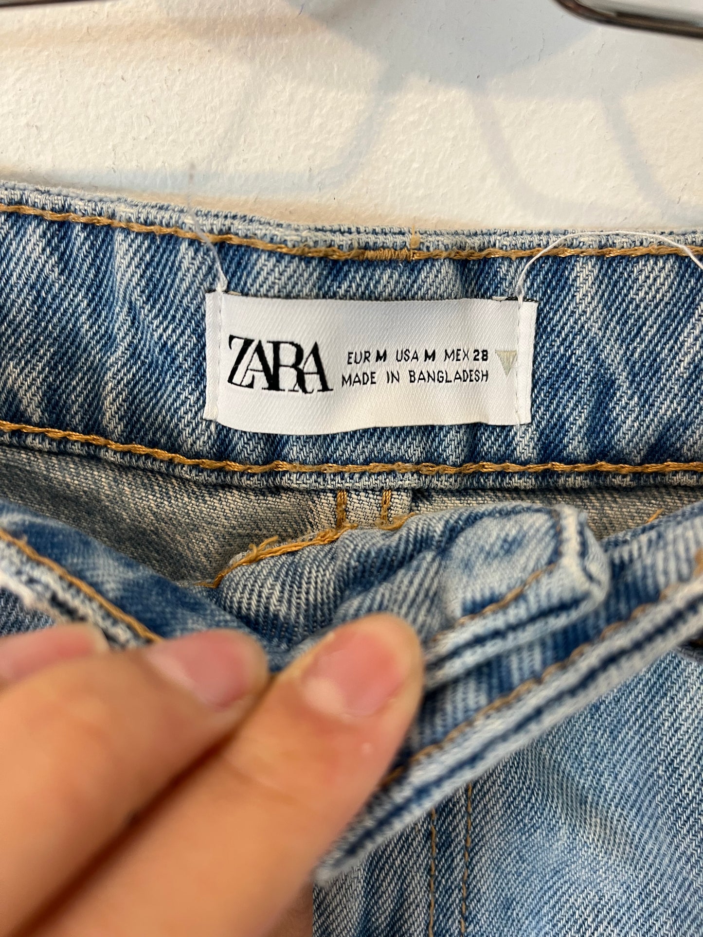 ZARA. Falda mini denim. T M