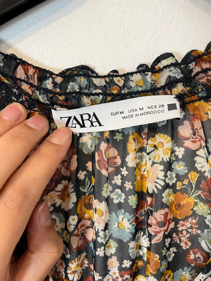 ZARA. Vestido corto estampado flores. T M