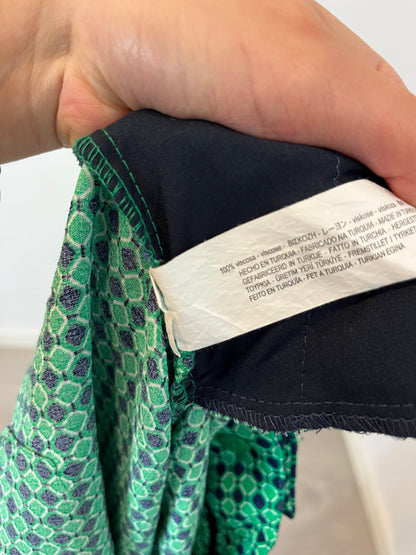 ZARA. Pantalón fluido estampado geométrico. T XS