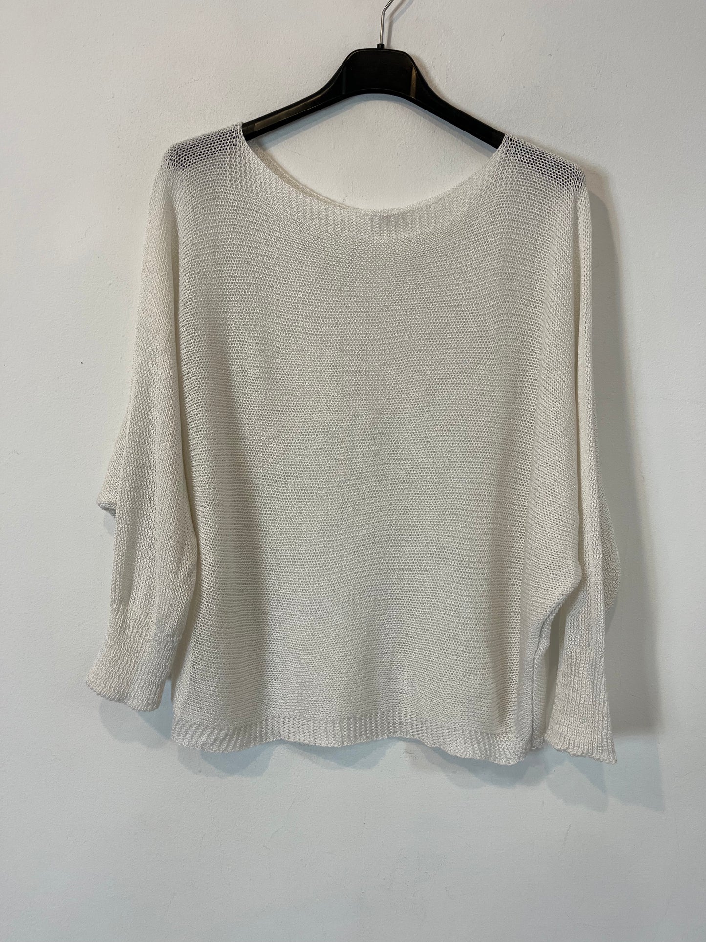 OTRAS. Top blanco calado. T S