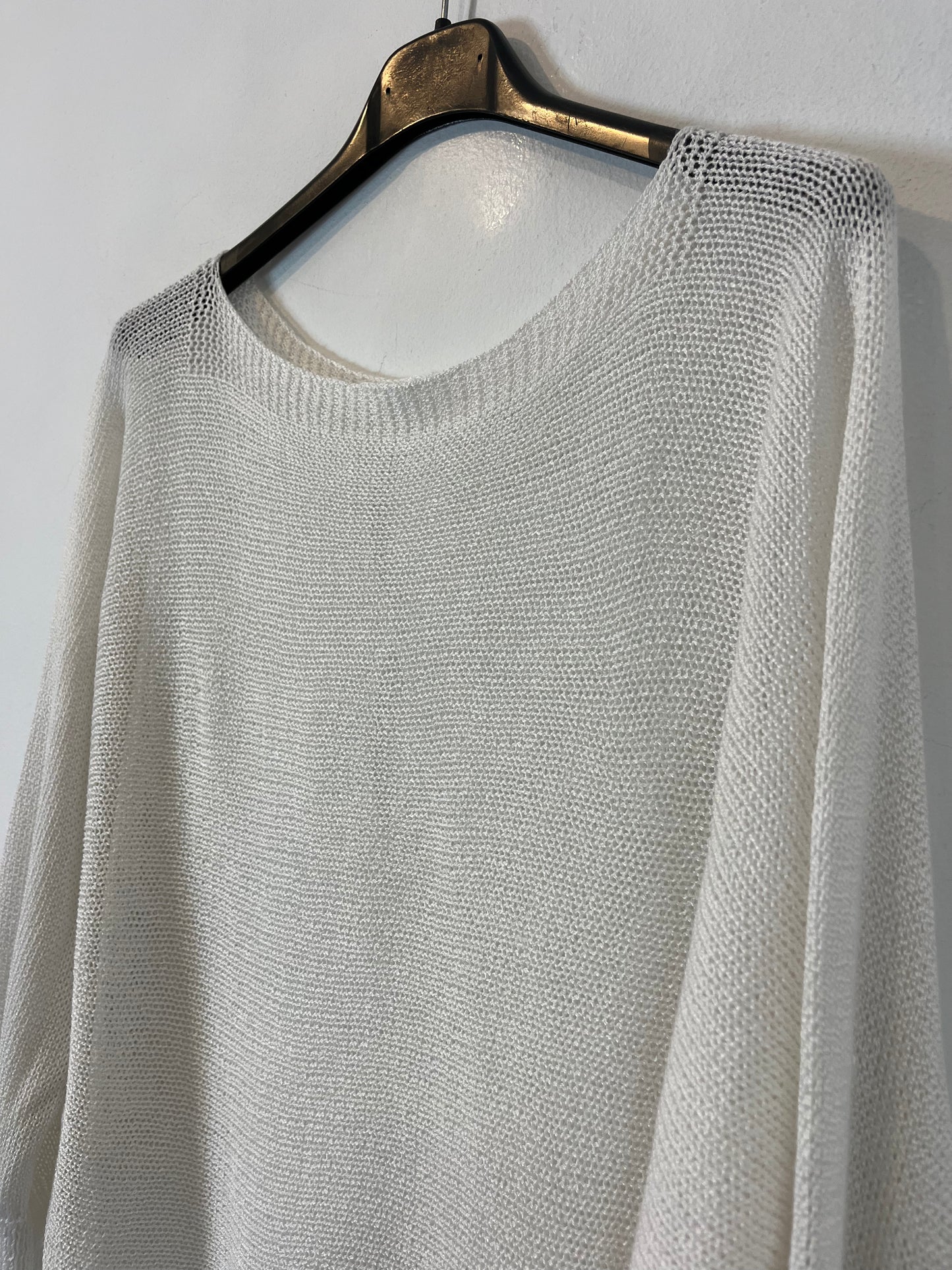 OTRAS. Top blanco calado. T S