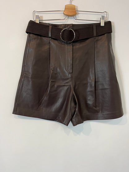 MASSIMO DUTTI. Bermuda piel marrón chocolate. T M