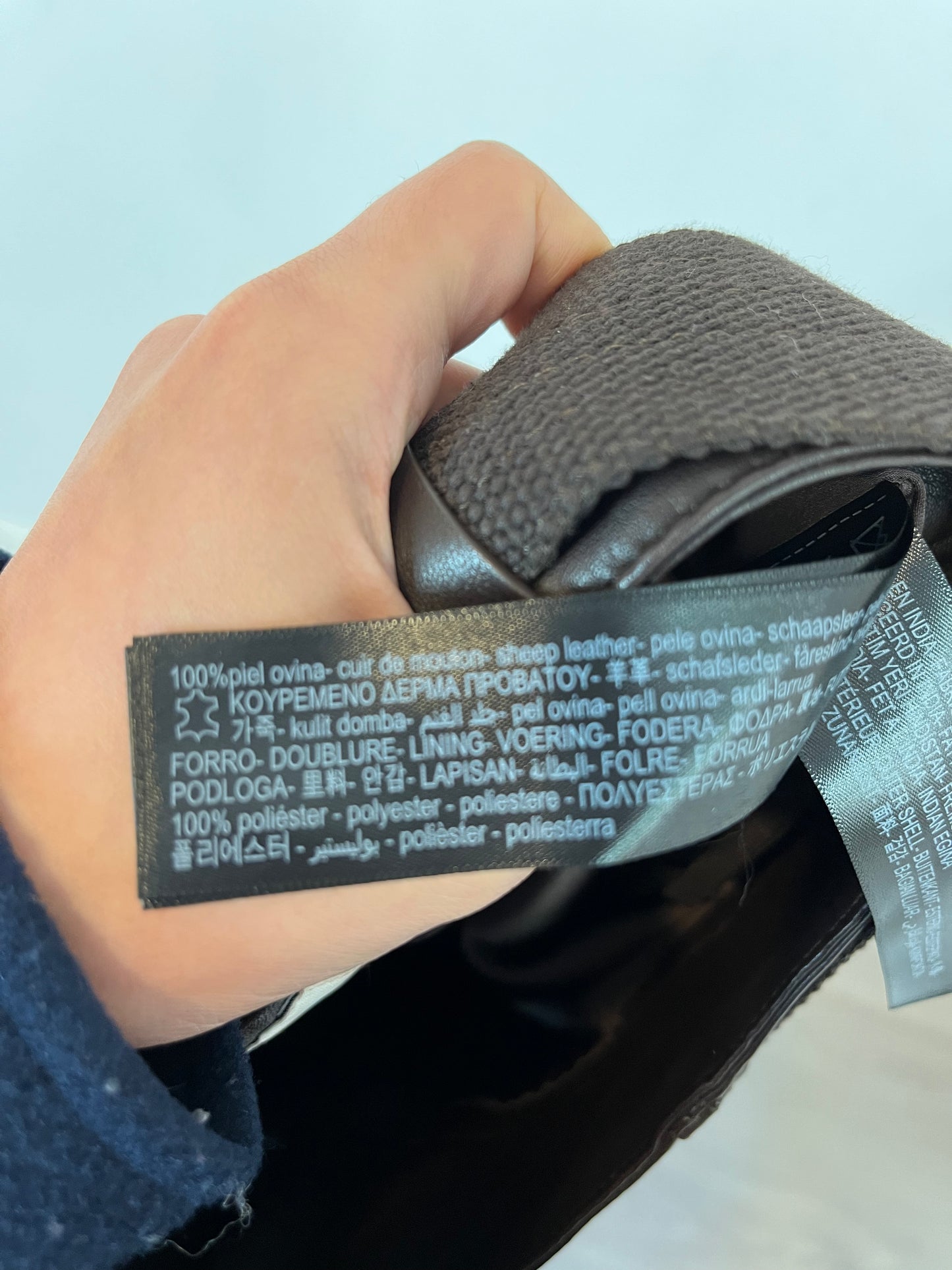 MASSIMO DUTTI. Bermuda piel marrón chocolate. T M