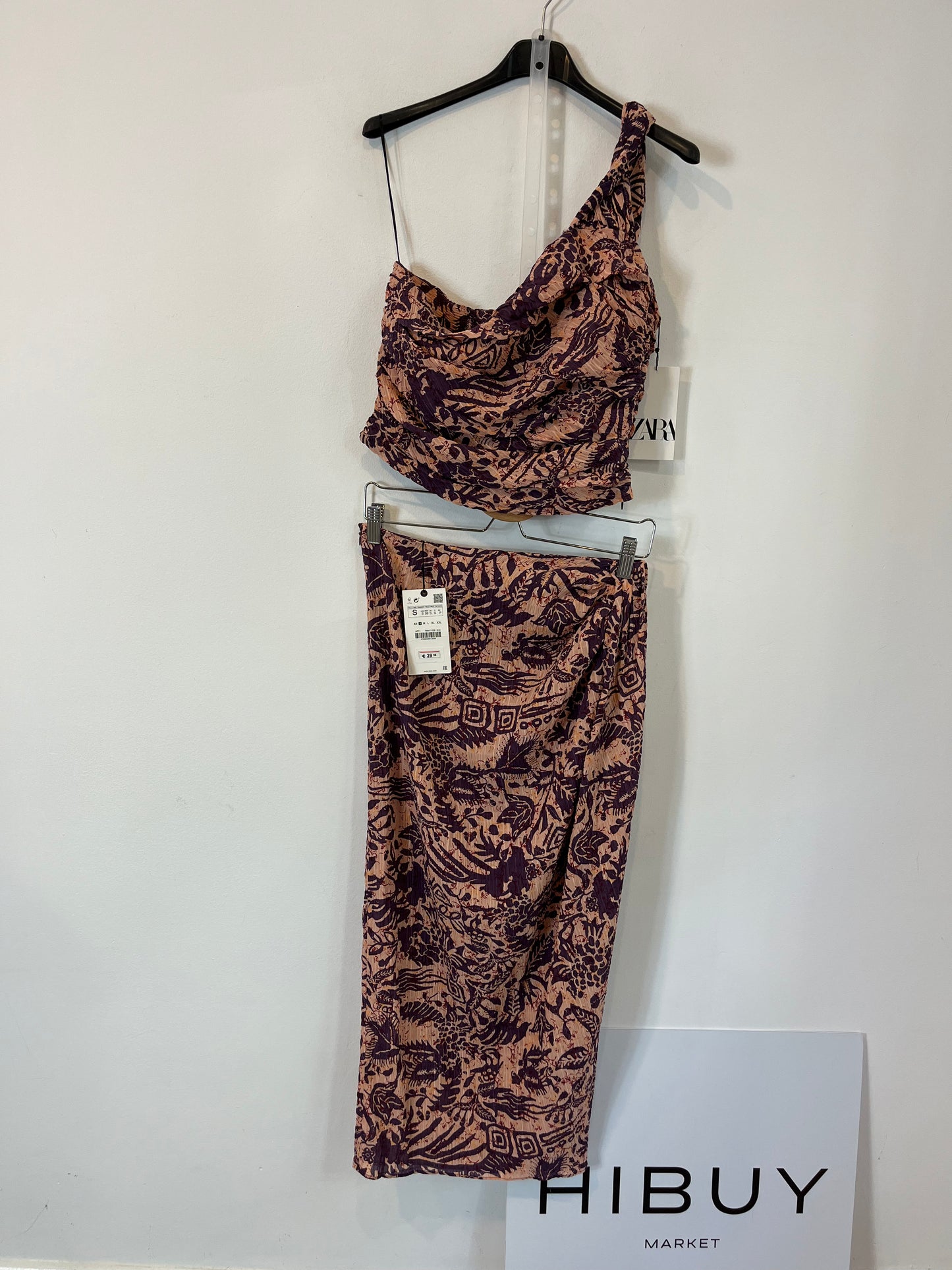 ZARA. Conjunto top y falda mdi estampado. T S/M