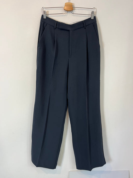 ZARA. Pantalón sastre azul petróleo. T L