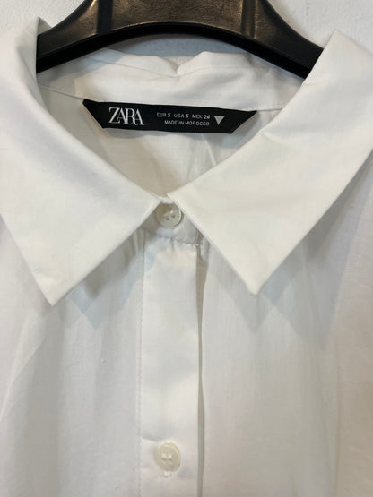 ZARA. Camisa blanca fruncidos espalda. T S